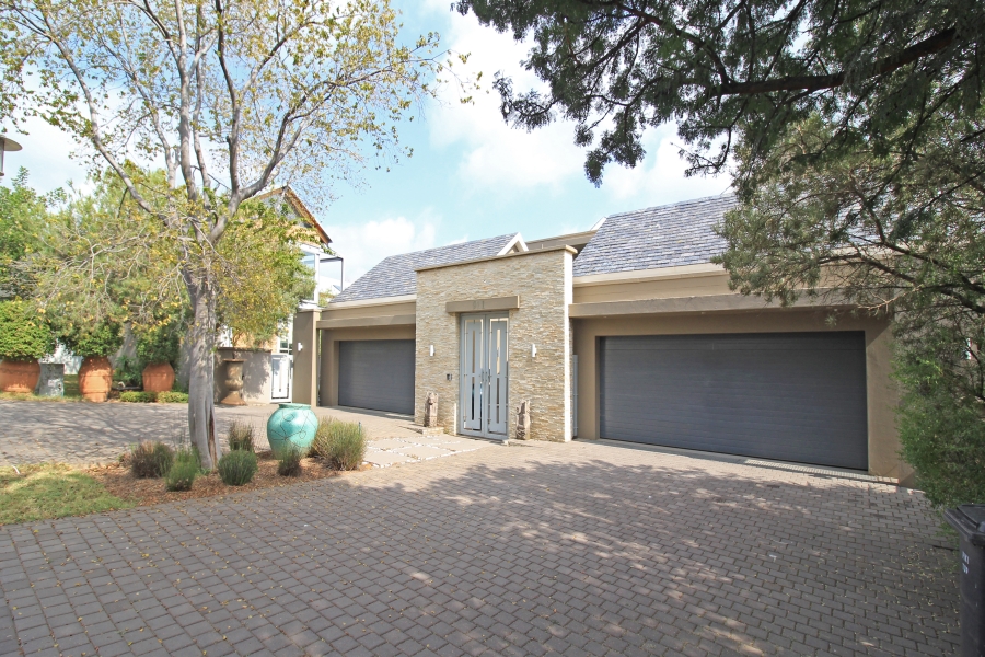 5 Bedroom Property for Sale in Waterfall Country Estate Gauteng