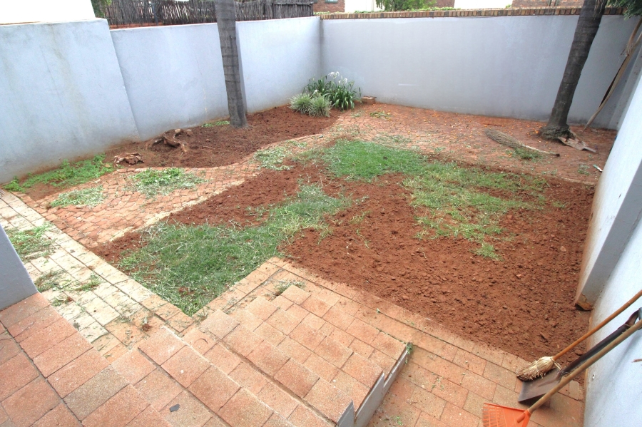 3 Bedroom Property for Sale in Hennopspark Gauteng