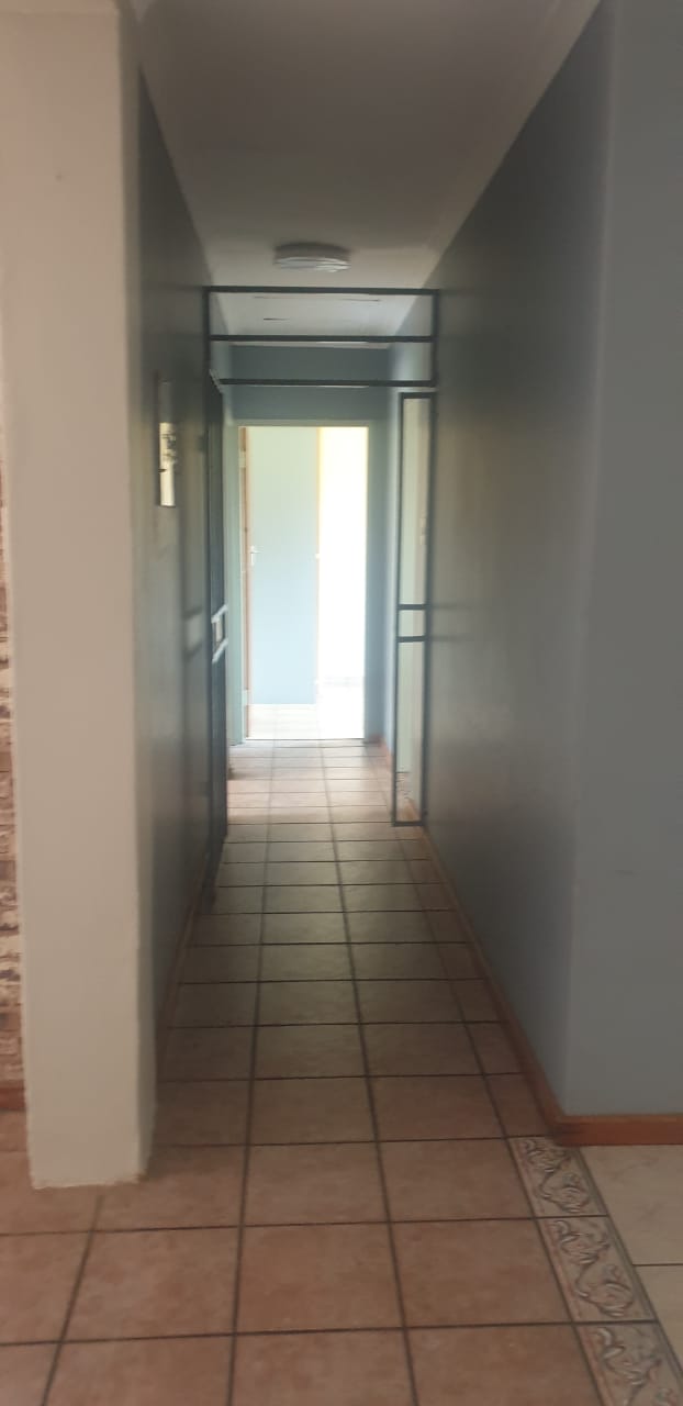 To Let 3 Bedroom Property for Rent in Suiderberg Gauteng