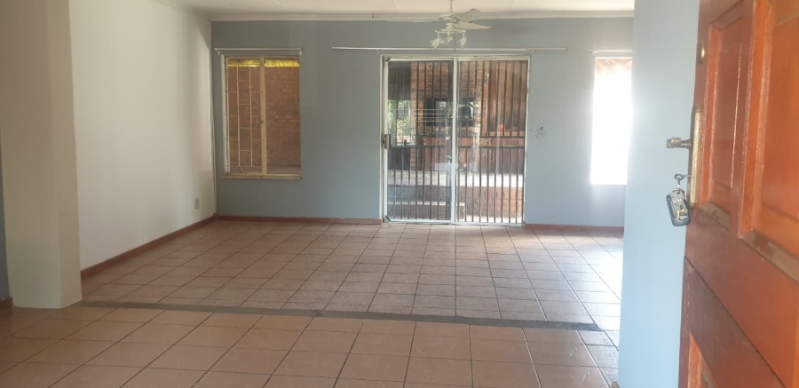 To Let 3 Bedroom Property for Rent in Suiderberg Gauteng