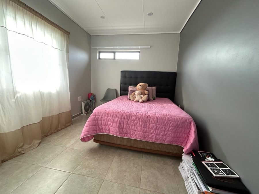 To Let 4 Bedroom Property for Rent in Lotus Gardens Gauteng