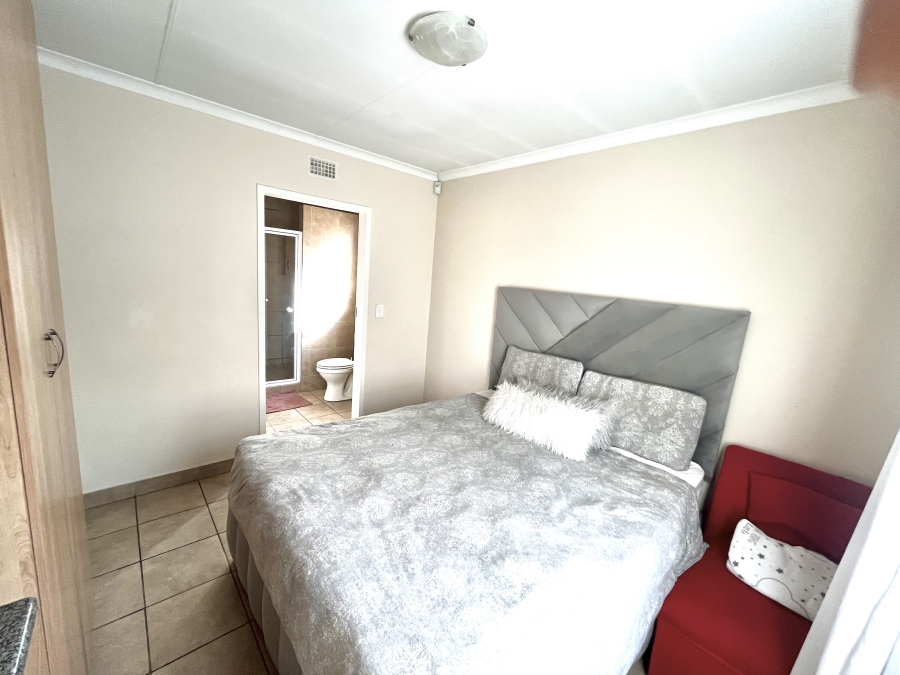 3 Bedroom Property for Sale in Thatch Hill Estate Gauteng