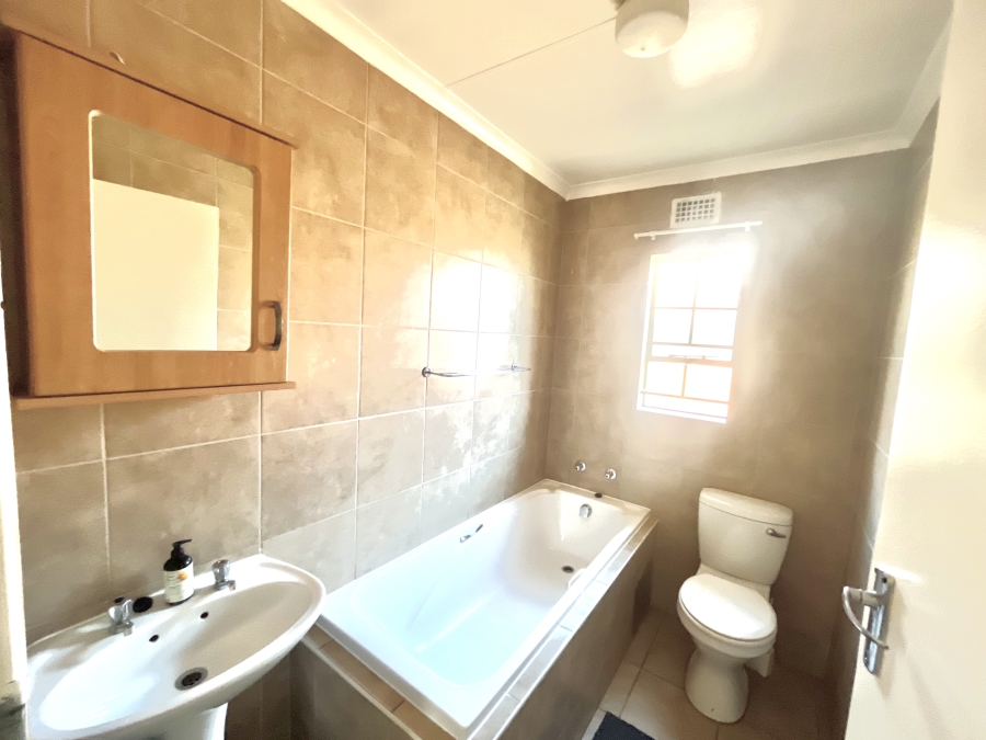 3 Bedroom Property for Sale in Thatch Hill Estate Gauteng