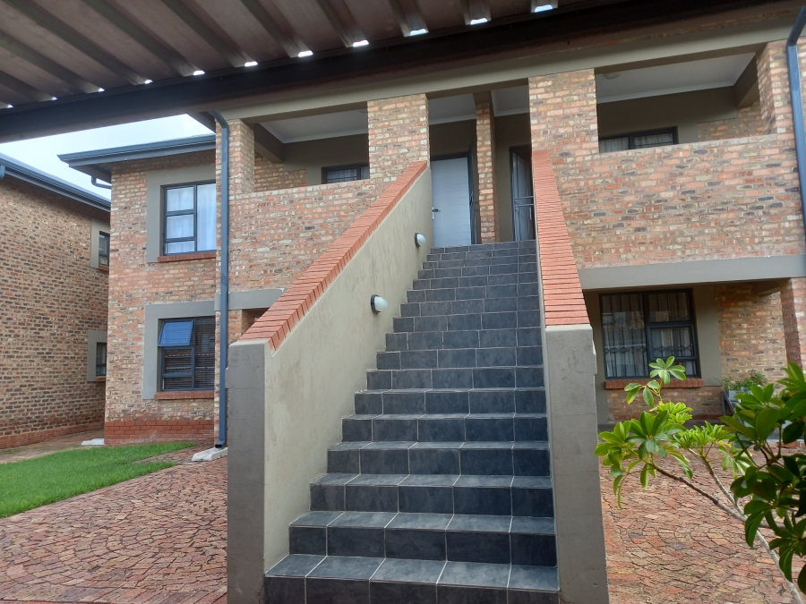 2 Bedroom Property for Sale in Ravenswood Gauteng