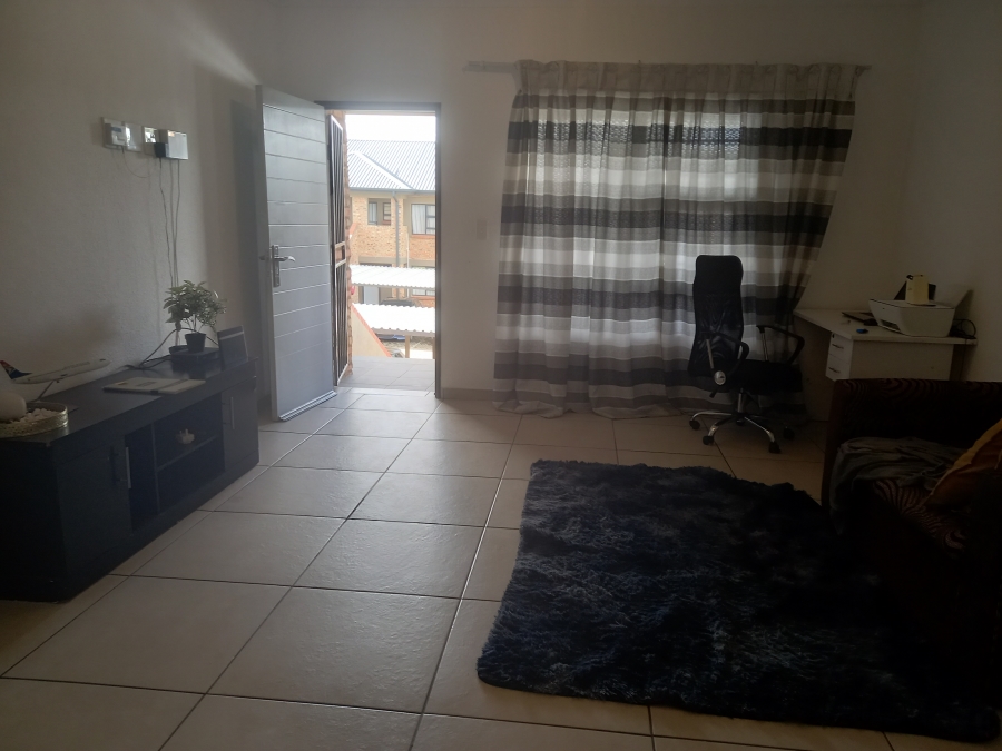 2 Bedroom Property for Sale in Ravenswood Gauteng