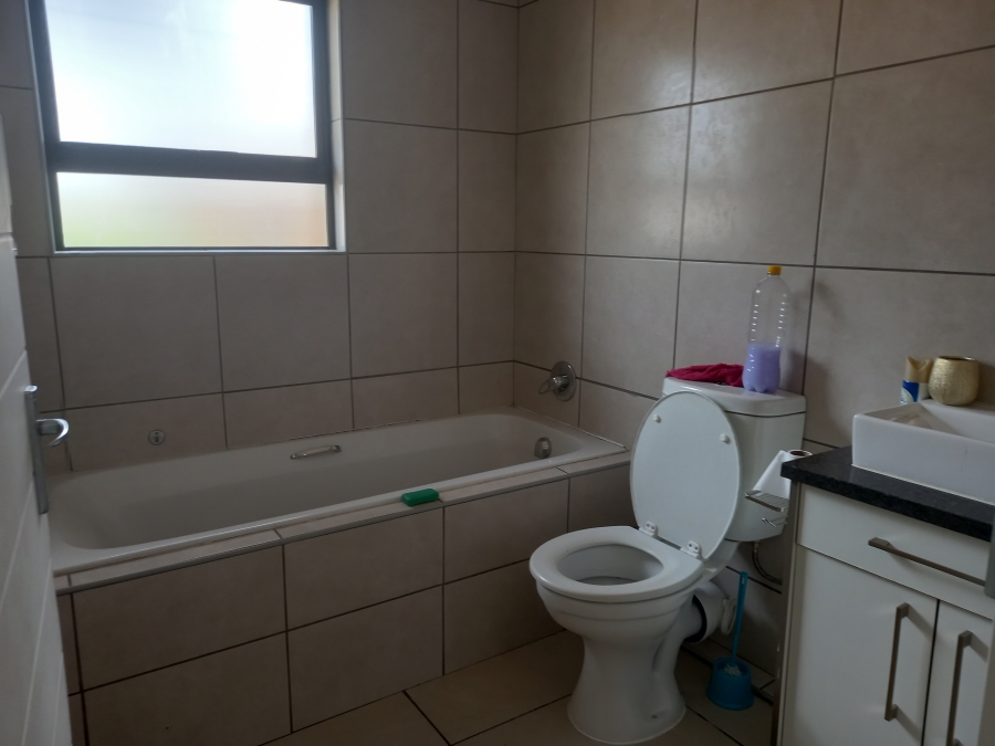 2 Bedroom Property for Sale in Ravenswood Gauteng