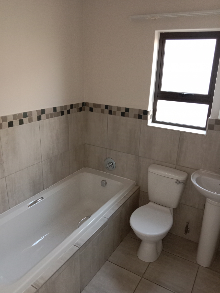 2 Bedroom Property for Sale in Beyers Park Gauteng