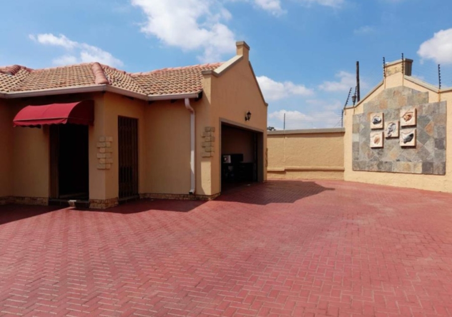 3 Bedroom Property for Sale in Hughes Gauteng