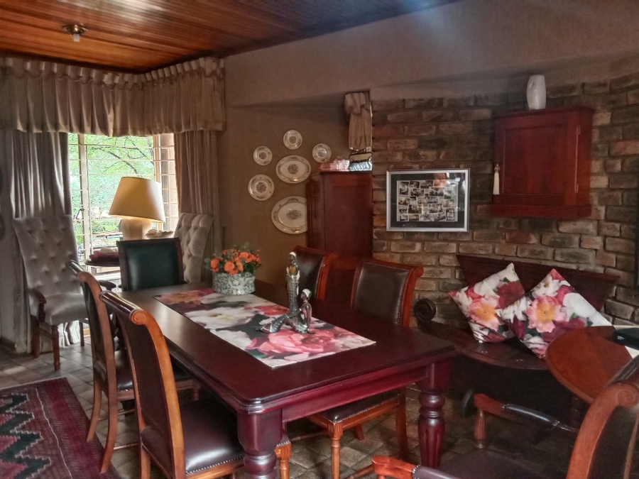 5 Bedroom Property for Sale in Westdene Gauteng