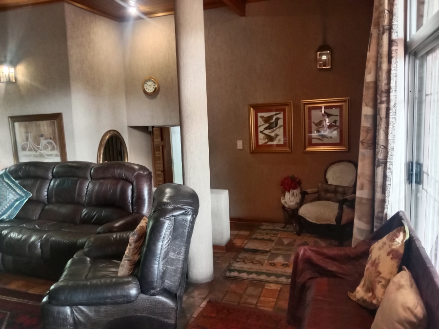 5 Bedroom Property for Sale in Westdene Gauteng