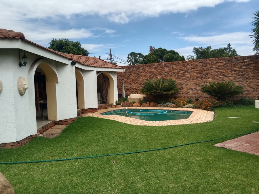 4 Bedroom Property for Sale in Beyers Park Gauteng