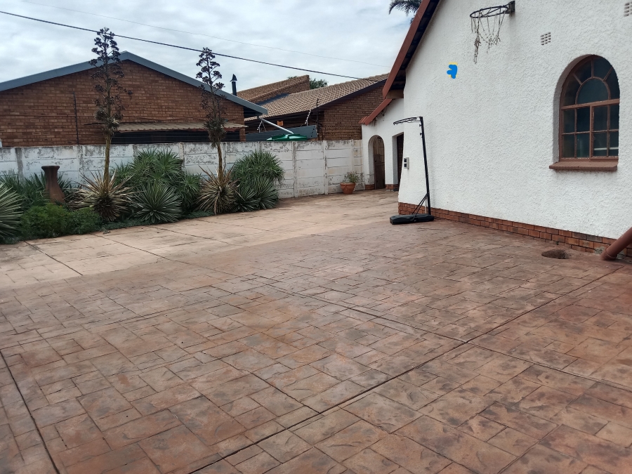 4 Bedroom Property for Sale in Beyers Park Gauteng