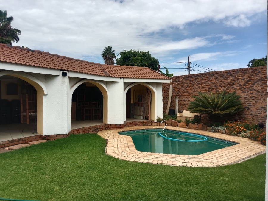 4 Bedroom Property for Sale in Beyers Park Gauteng