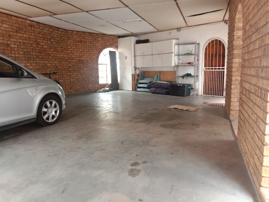 4 Bedroom Property for Sale in Beyers Park Gauteng