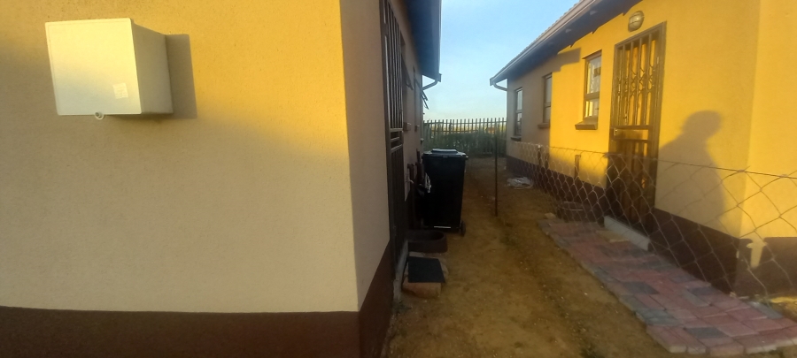 2 Bedroom Property for Sale in Windmill Park Gauteng