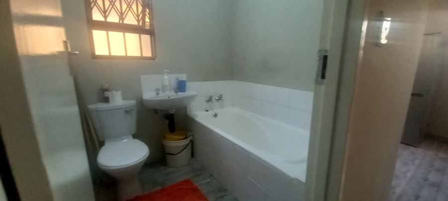 2 Bedroom Property for Sale in Windmill Park Gauteng