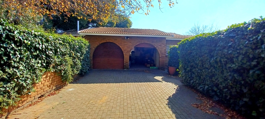 3 Bedroom Property for Sale in Selcourt Gauteng