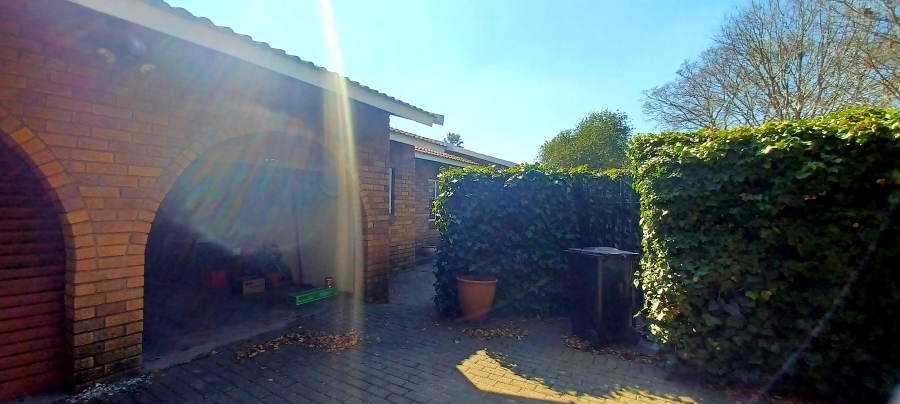 3 Bedroom Property for Sale in Selcourt Gauteng