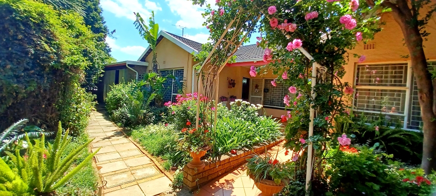 4 Bedroom Property for Sale in Kenleaf Gauteng