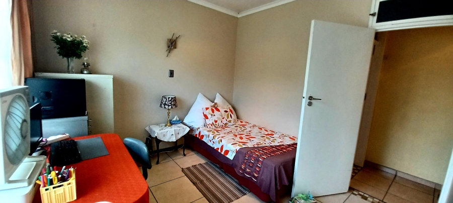 4 Bedroom Property for Sale in Kenleaf Gauteng