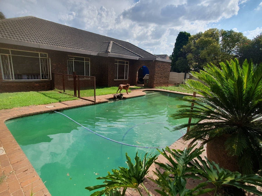 3 Bedroom Property for Sale in Edelweiss Gauteng