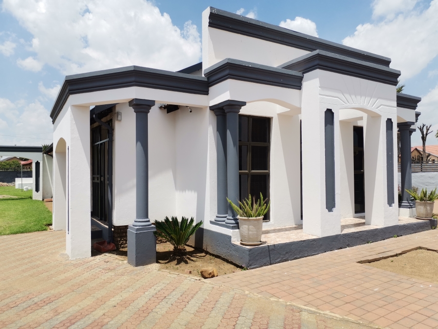 3 Bedroom Property for Sale in Geluksdal Gauteng