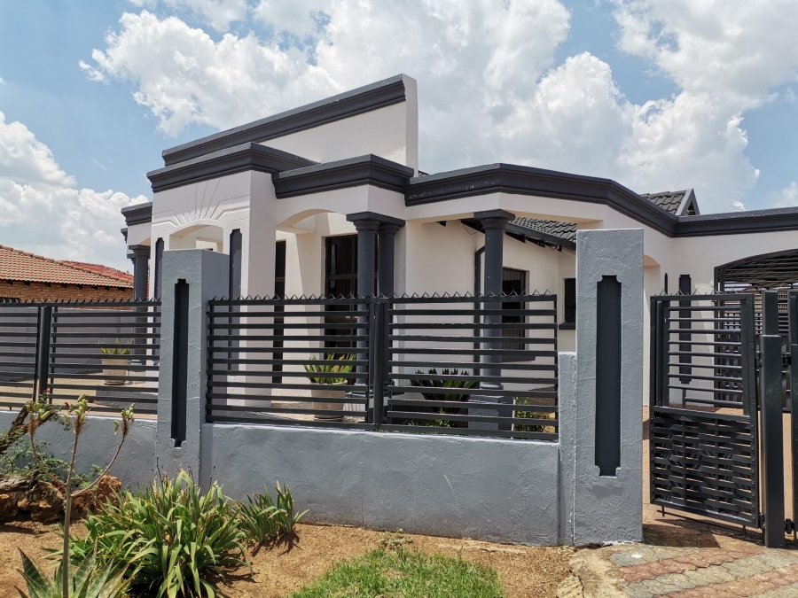 3 Bedroom Property for Sale in Geluksdal Gauteng