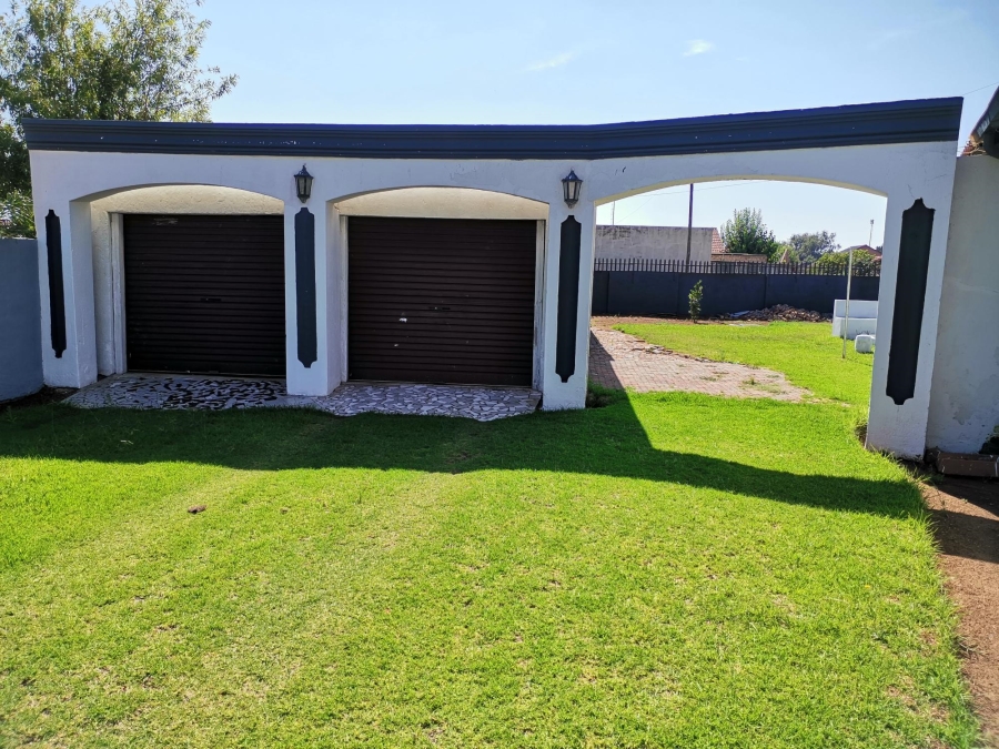 3 Bedroom Property for Sale in Geluksdal Gauteng