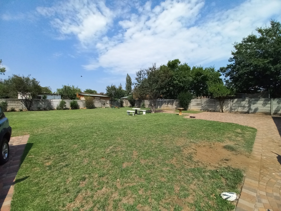 3 Bedroom Property for Sale in Selection Park Gauteng