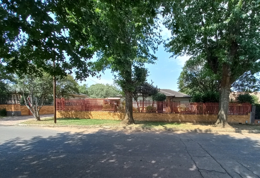 3 Bedroom Property for Sale in Selection Park Gauteng