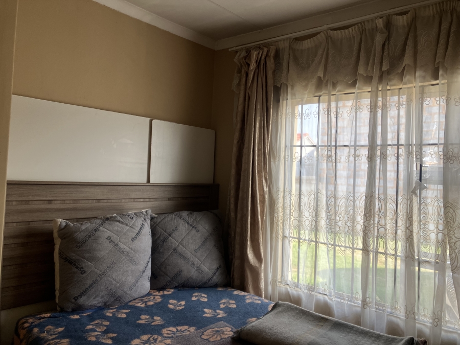 2 Bedroom Property for Sale in Sharon Park Gauteng