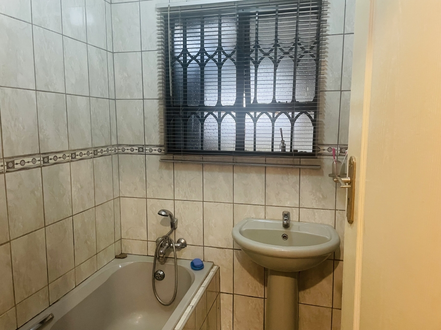 3 Bedroom Property for Sale in Tsakane Gauteng