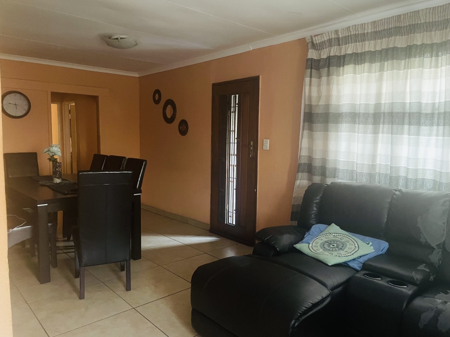 3 Bedroom Property for Sale in Tsakane Gauteng