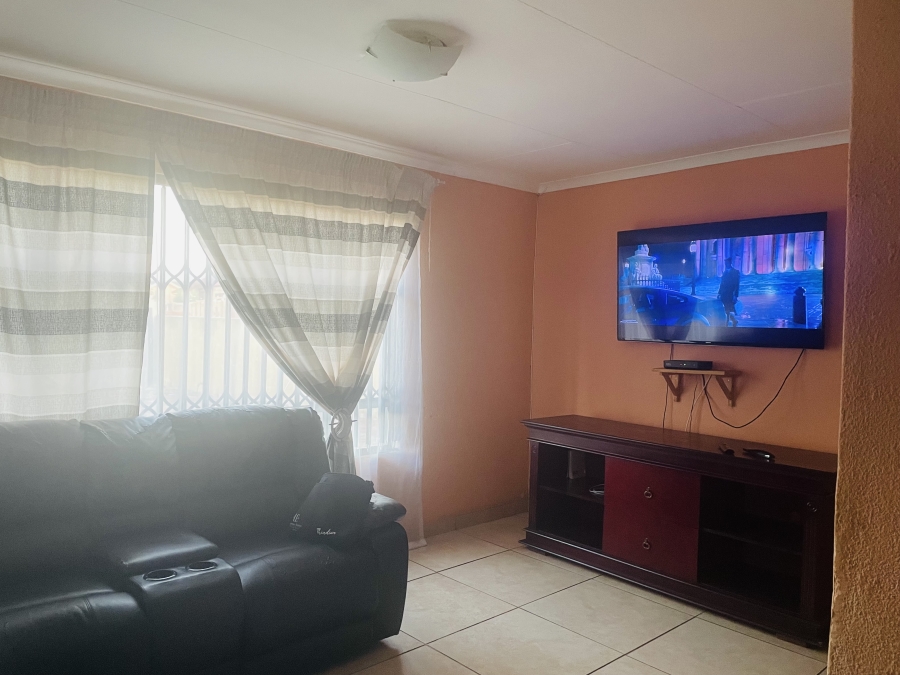 3 Bedroom Property for Sale in Tsakane Gauteng