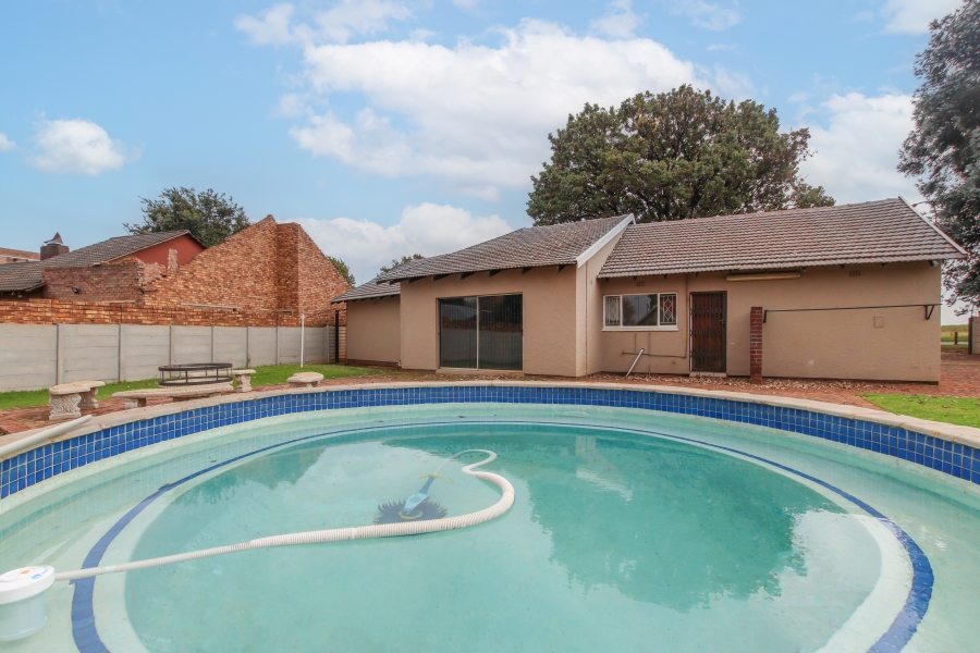 3 Bedroom Property for Sale in Dalview Gauteng