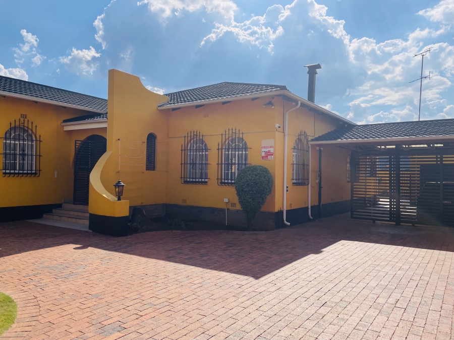 4 Bedroom Property for Sale in Selection Park Gauteng