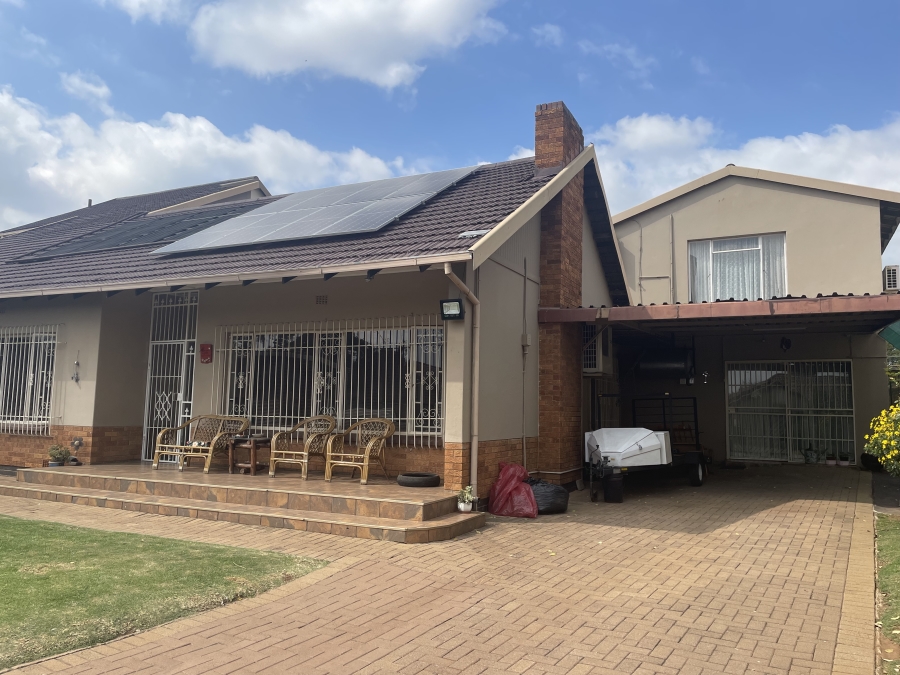 5 Bedroom Property for Sale in Brenthurst Gauteng