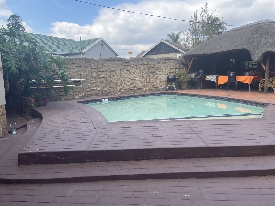 5 Bedroom Property for Sale in Brenthurst Gauteng