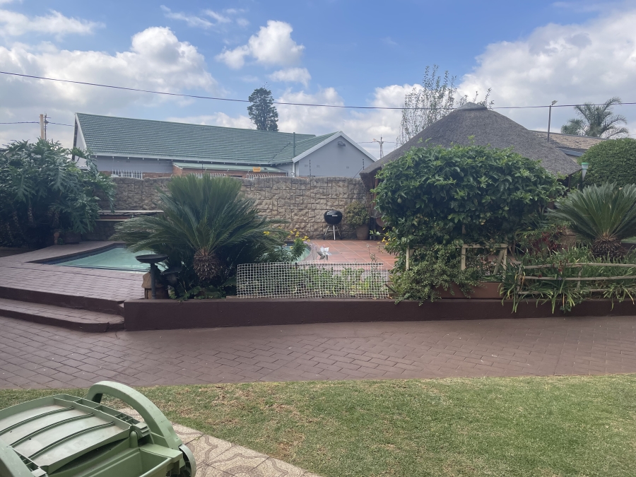 5 Bedroom Property for Sale in Brenthurst Gauteng