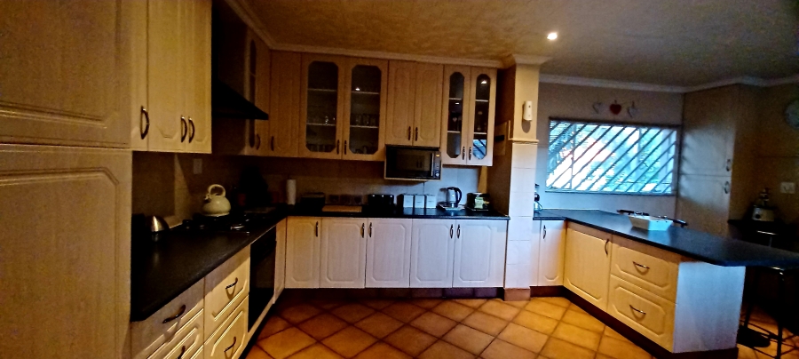 4 Bedroom Property for Sale in Dal Fouche Gauteng