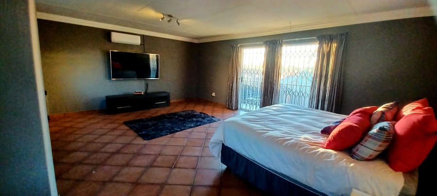 4 Bedroom Property for Sale in Dal Fouche Gauteng