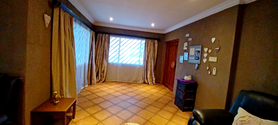 4 Bedroom Property for Sale in Dal Fouche Gauteng