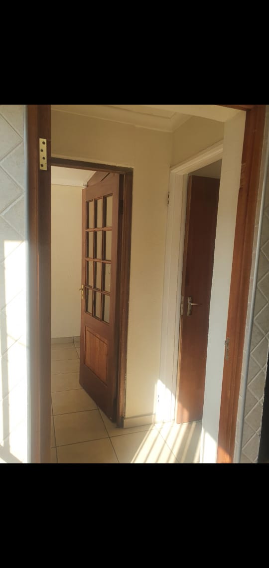 5 Bedroom Property for Sale in Farrarmere Gauteng