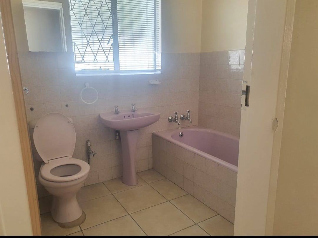 5 Bedroom Property for Sale in Farrarmere Gauteng