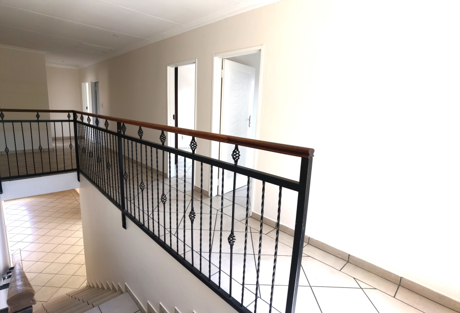 6 Bedroom Property for Sale in Valley View Estate Gauteng