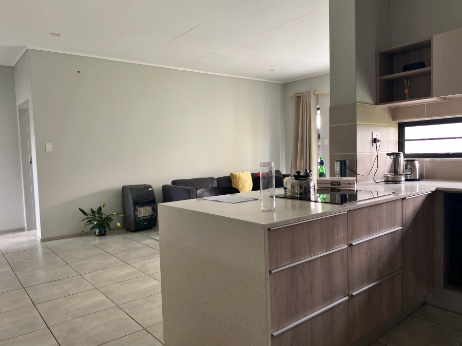 To Let 3 Bedroom Property for Rent in Amberfield Gauteng