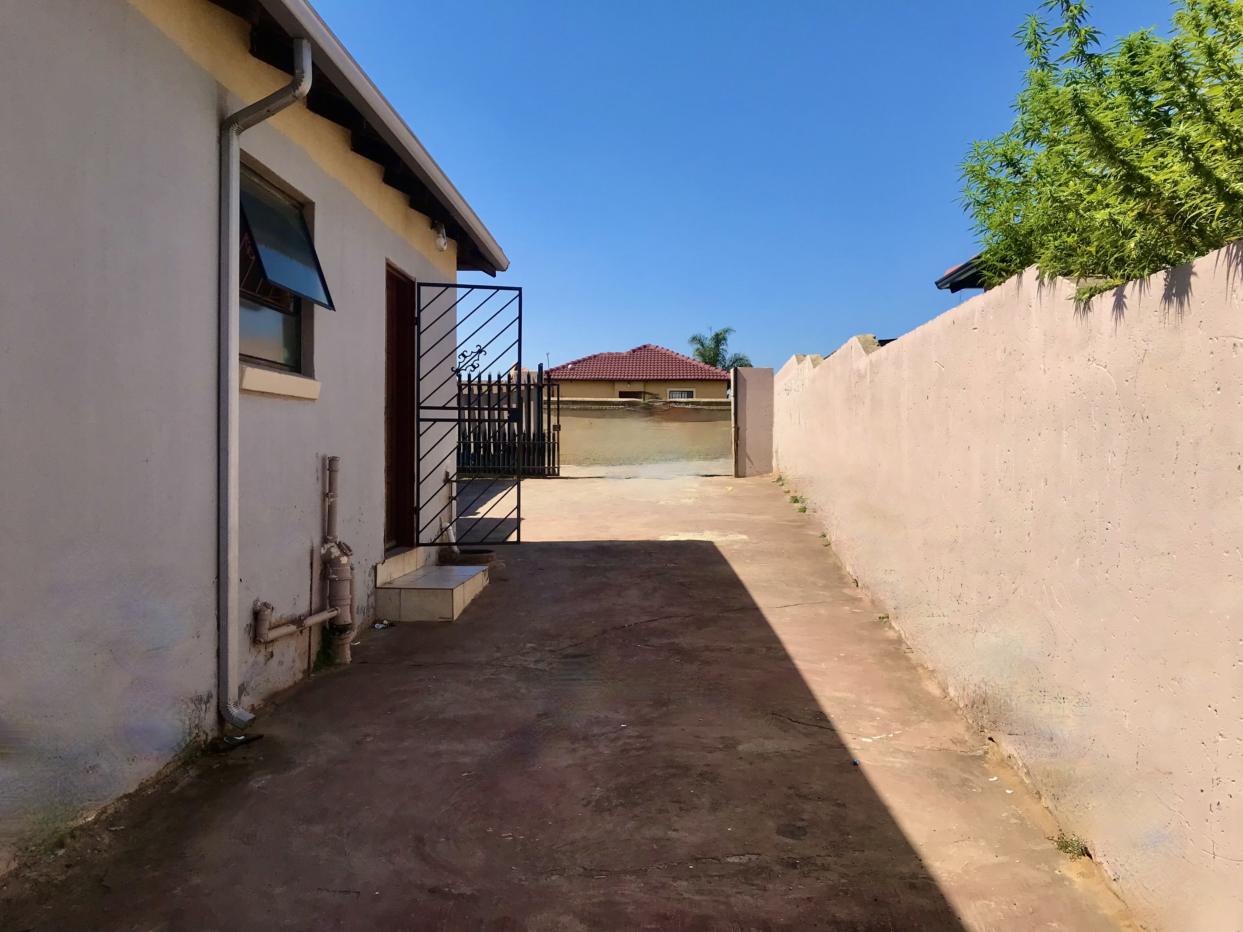 3 Bedroom Property for Sale in Birch Acres Gauteng