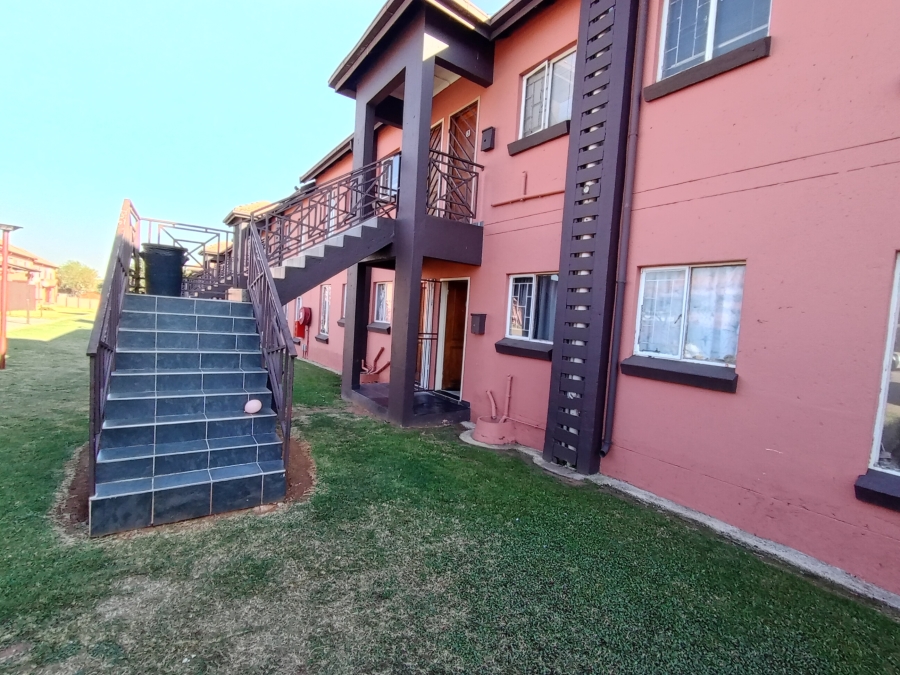 To Let 2 Bedroom Property for Rent in Terenure Gauteng