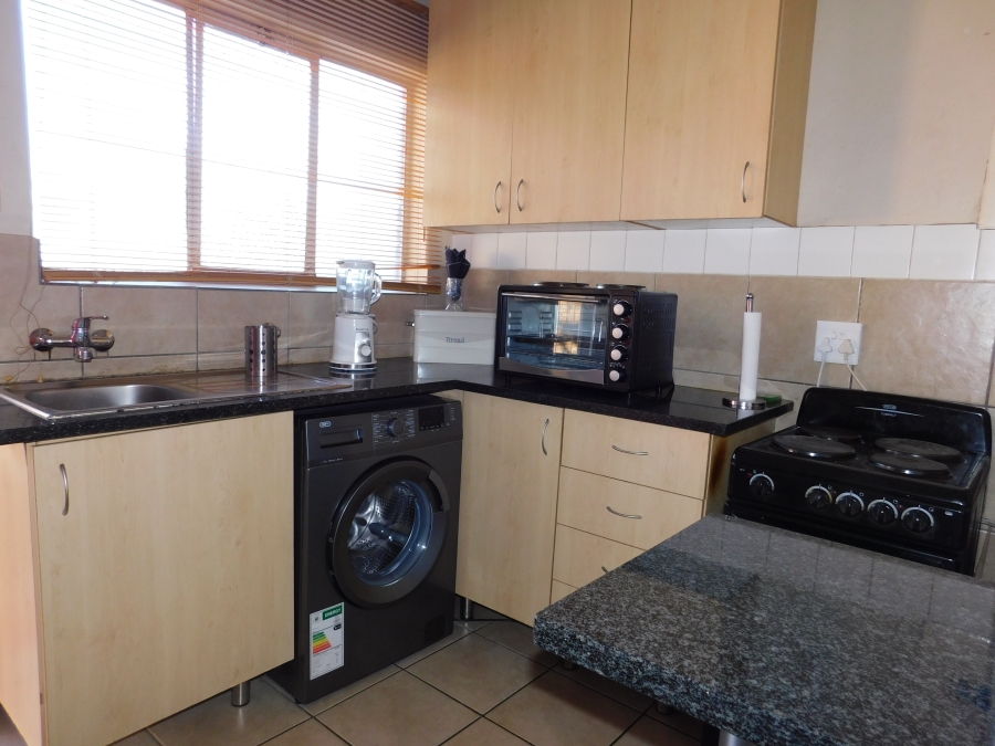 1 Bedroom Property for Sale in Olivanna Gauteng