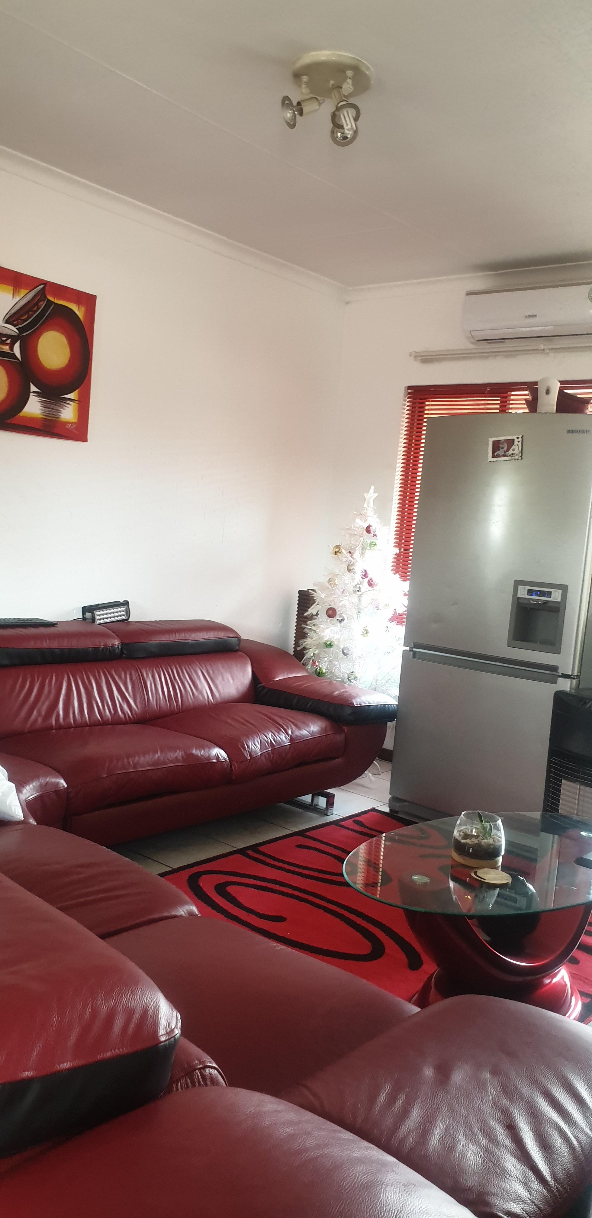 2 Bedroom Property for Sale in Helderwyk Gauteng